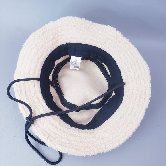 Kavu | Fur Ball Boonie Fleece Sherpa Bucket Hat - Picture 7 of 11